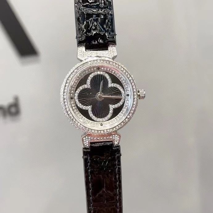 LOUIS VUITTON Watches